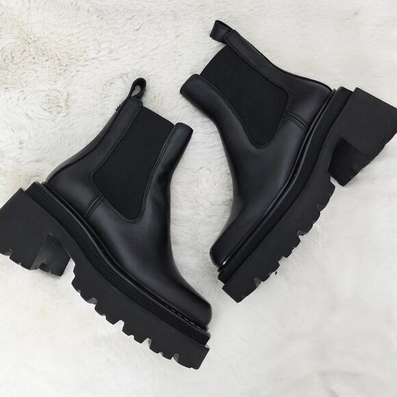 NEW Sandro Chelsea Ankle Boots EU 37 Black Leather Chunky Lug Sole Square Toe - Picture 1 of 16